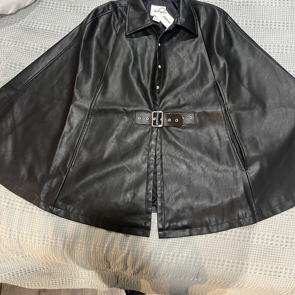 ❌❌SOLD❌❌⭐️Jason Wu Faux Leather Cape ⭐️ - Picture 2 of 11